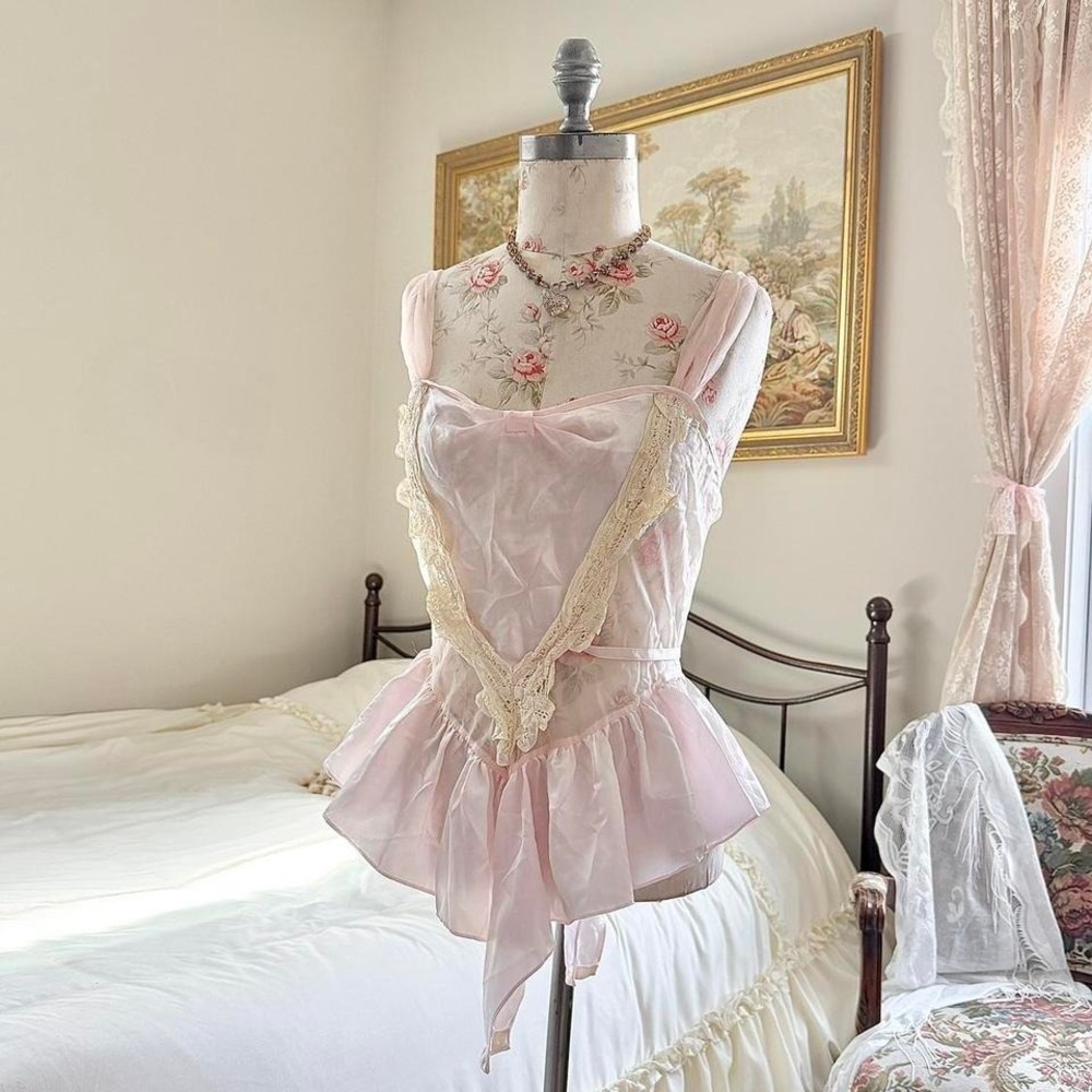 pink lace teddy  70s Flora pink lace‎ size small - Picture 2 of 6